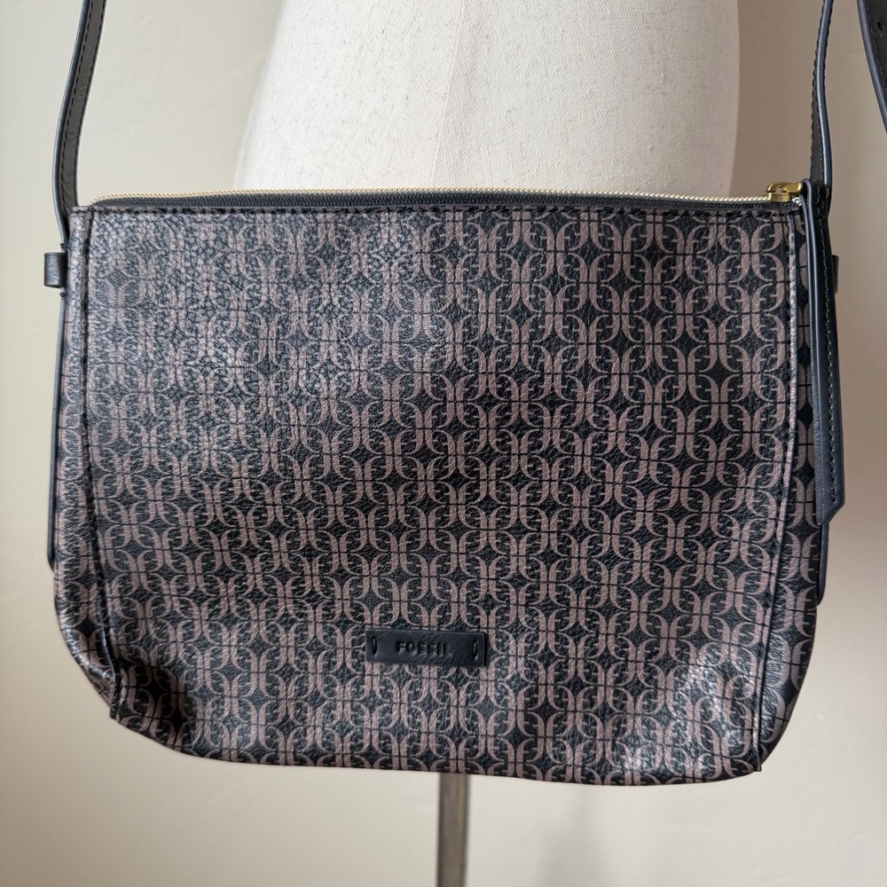 Fossil Farrah Crossbody Bag Purse
Leather Black Tan